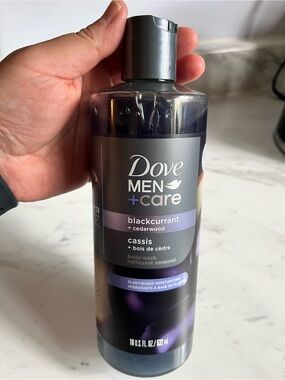DOVE Men+Care Blackcurrant + Cedarwood Body Wash